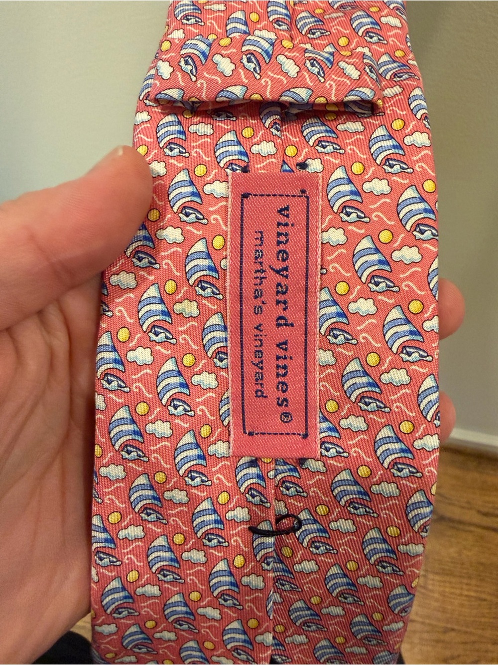 Vineyard Vines YOUTH  Pink Sailboat and Sun Silk Tie